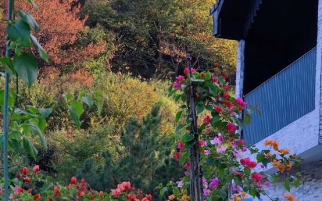 Xianhe Mountain Guesthouse