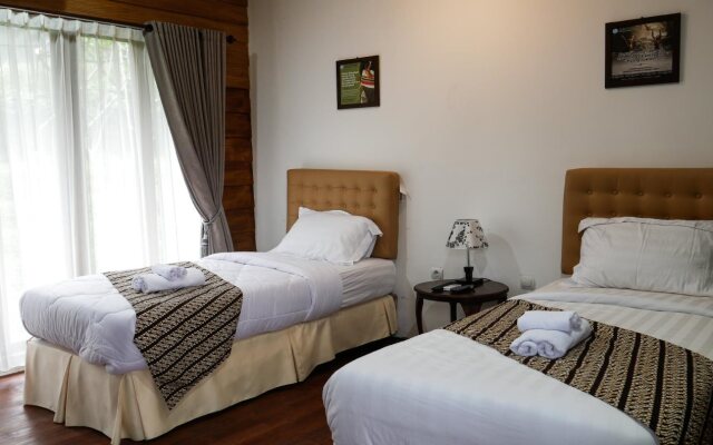 Giritengah Hotel