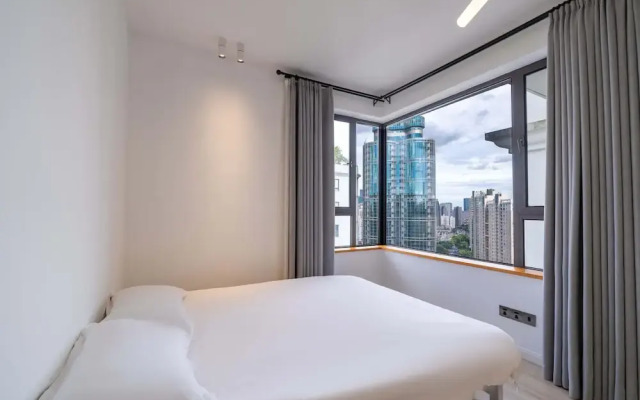 Book and Bed-Jingan Temple