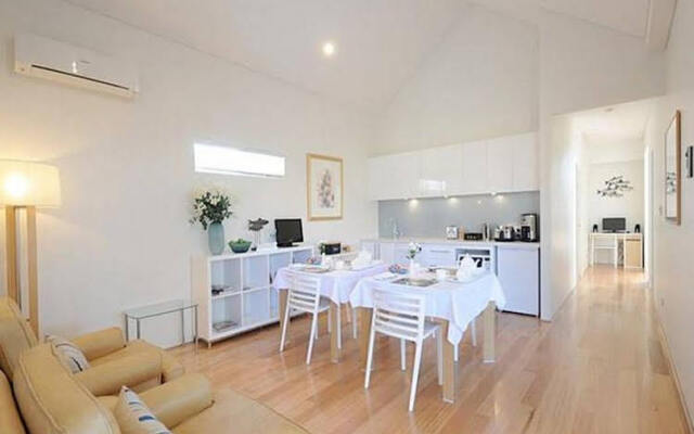 Burns Beach Bed & Breakfast