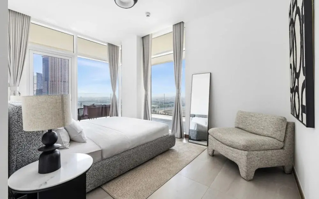Luxury Suite Canal Views Infinity Pool