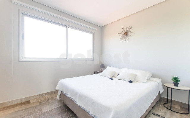 Tranquilo y cómodo apartamento en Villa Morra 2D006