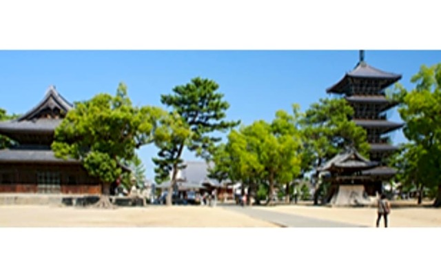 City Hotel Patio - Vacation STAY 11112v