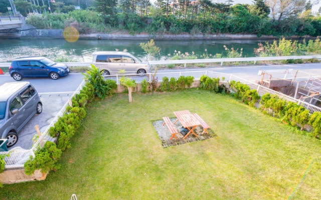 Anelani House