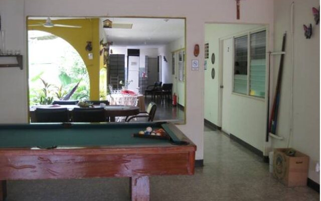 Hostal Sleep Easy Inn