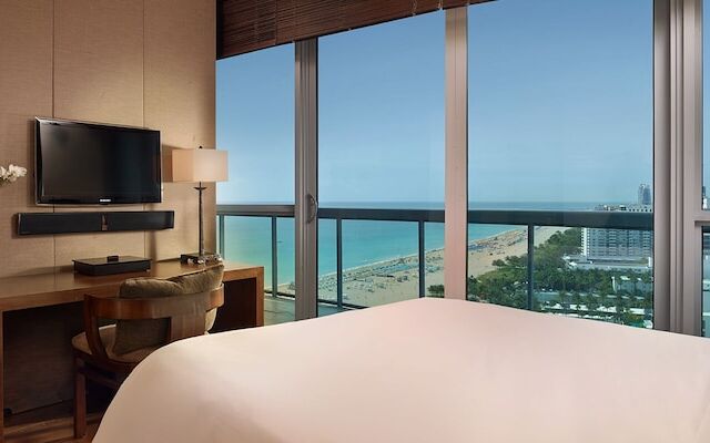 Setai Residences by Flashstay