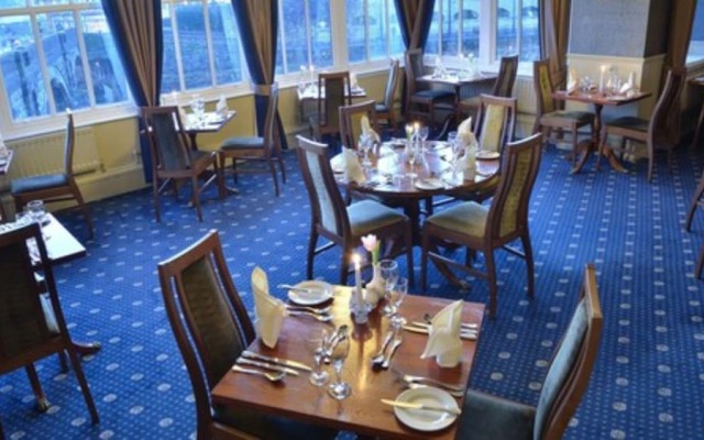 Riverside Hotel