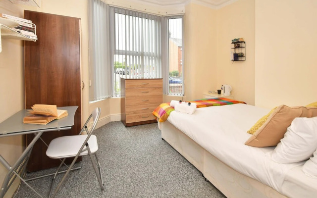 Townhouse @ 178 Ruskin Road Crewe