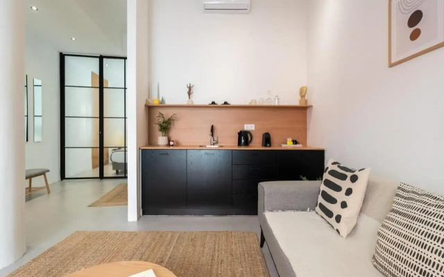 Play Psyri, a member of Brown Hotels