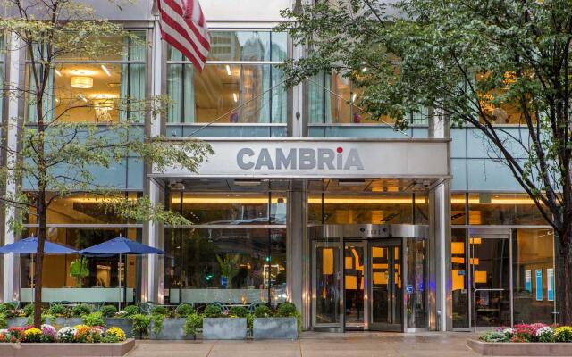 The Chicago Hotel Collection Magnificent Mile Hotel & Suites 