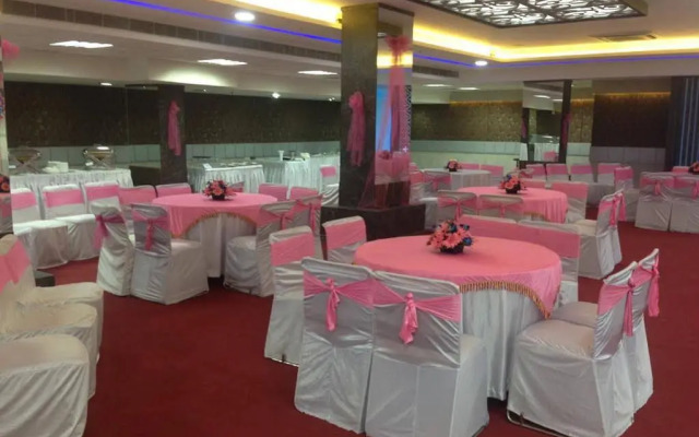 Hotel Hyphen Noida