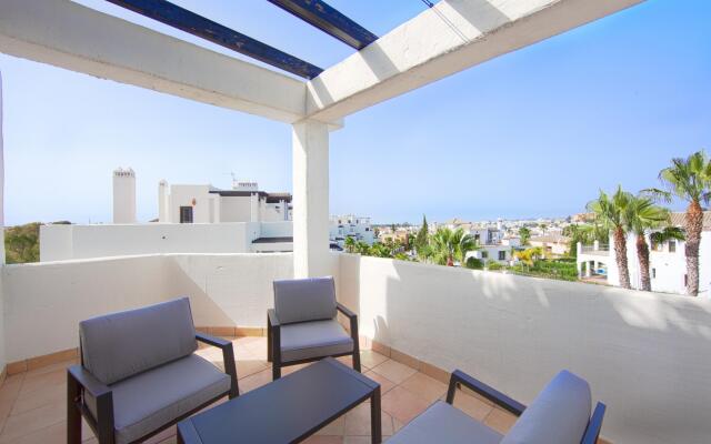 Sunset Golf penthouse