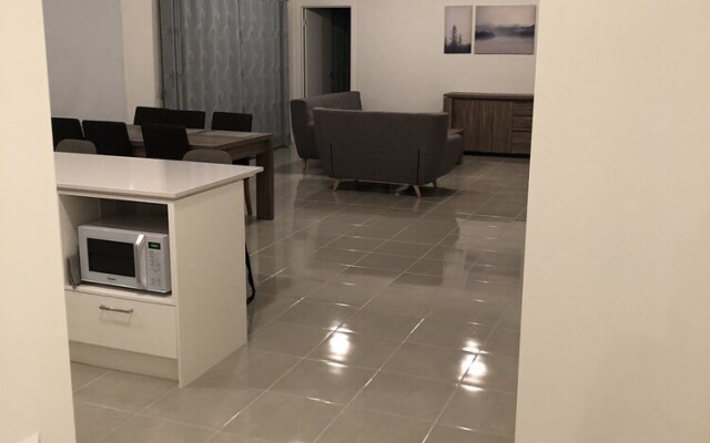 Apple House Tarneit North