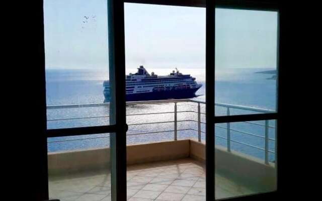 Apartment With one Bedroom in Sarandë, With Wonderful sea View and Terrace - 10 m From the Beach