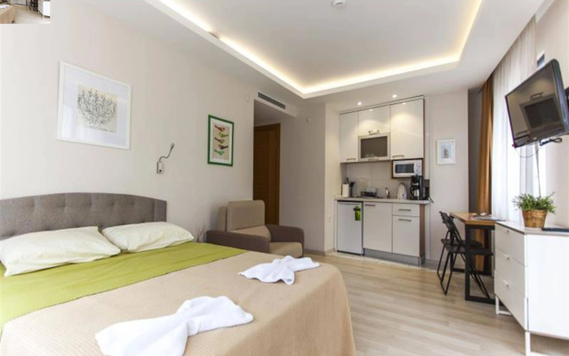 Holas Apartments
