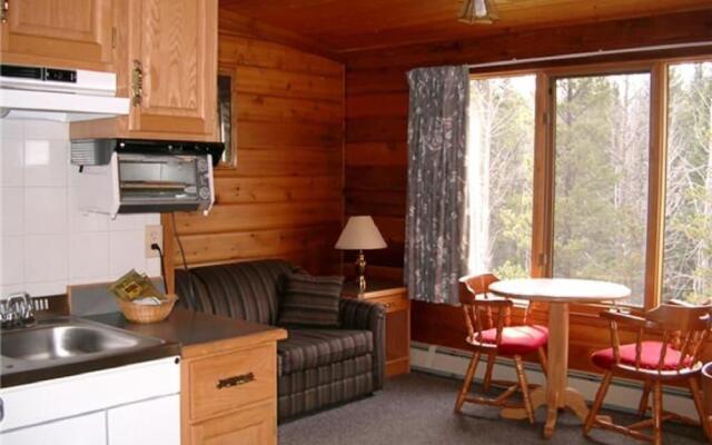 Jasper House Bungalows
