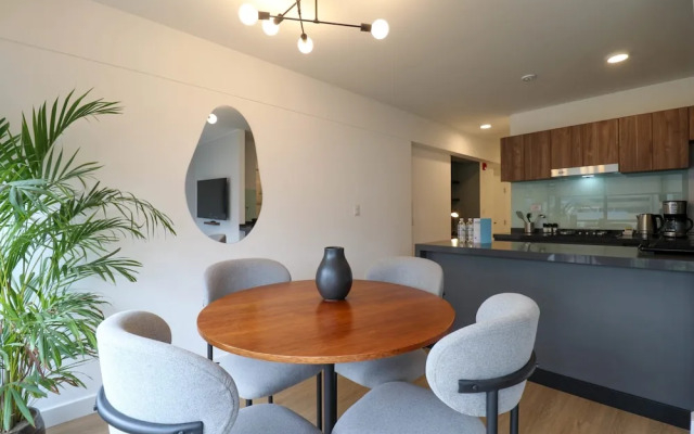 w Phenomenal 2BR With Balcony in San Isidro