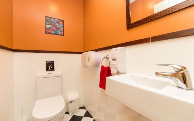 Tahuna Pod Hostel
