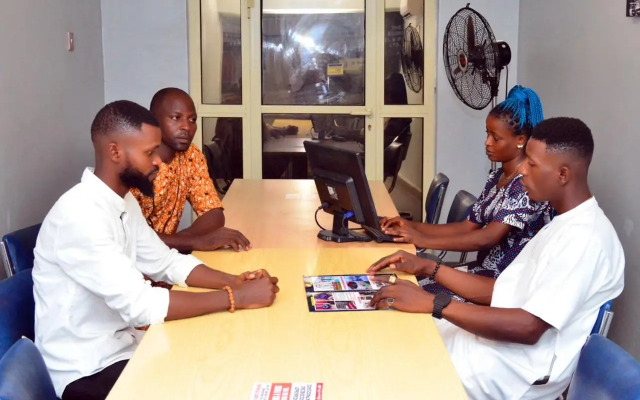 Stunning 3 Bedroom Apartments,Lekki Phase 2 & Hotels in Awoyaya