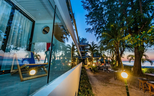 Thai Kamala Beach Front