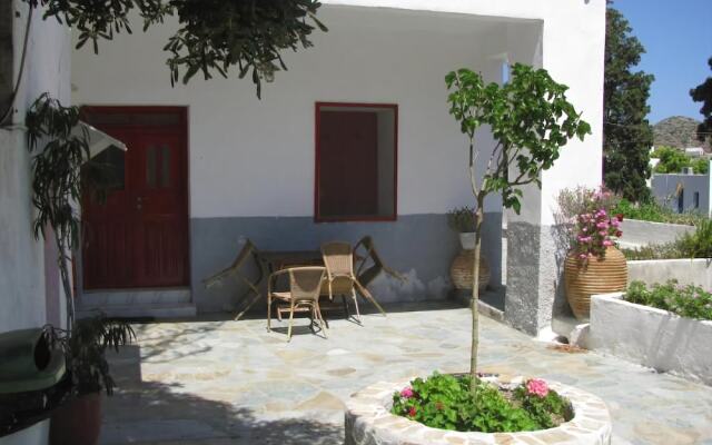 Anna Rooms & Studios