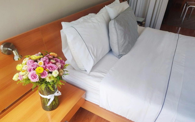 Lombardo Suites