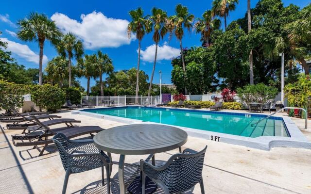 Siesta Bayside by Pool & Tennis