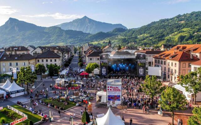 Terracotta Home-by So'SerenityHome-climatisation-balcon