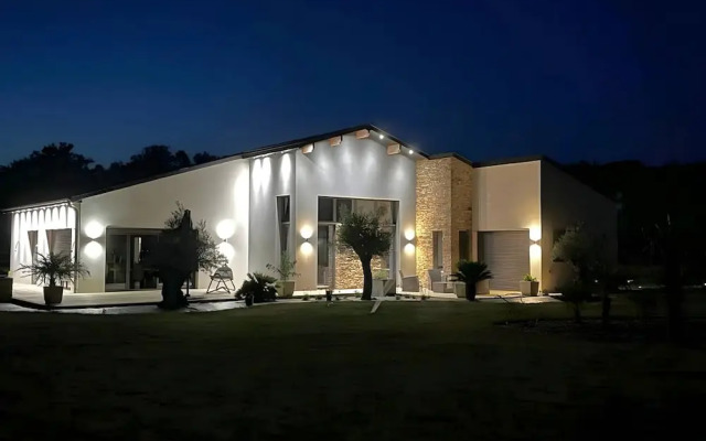 Villa in Saint-corneille With Private Jacuzzi