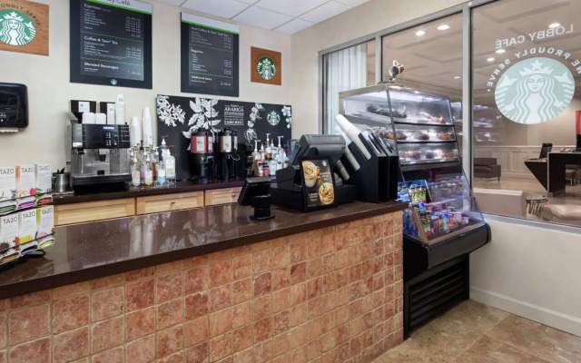 DoubleTree by Hilton Sunrise - Sawgrass Mills