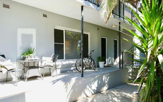 Beautifully renovated quiet unit in Cronulla