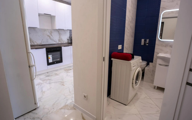 Apartments on Oboronnaya 102B street