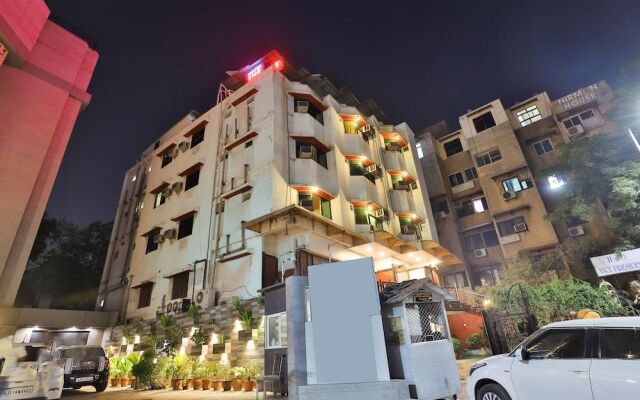 OYO 23337 Flagship Ashram Road