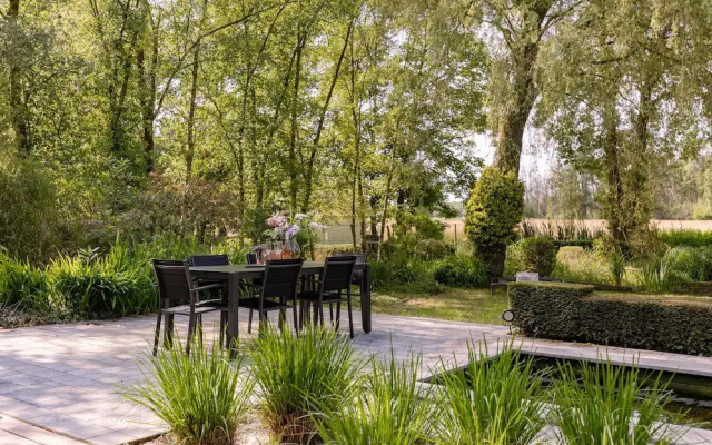 Huswell - Tranquil Retreat Cozy Chalet in the Heart of Urse