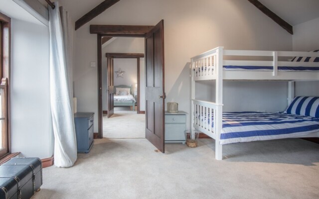 Tregoyr - 3 Bedroom Holiday Home - St Florence