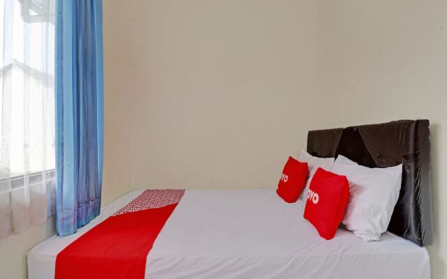 OYO Life 92685 Kost Arimbi