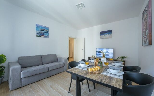 Boutique Apartment 10