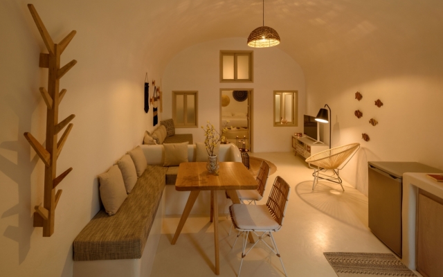 Suite Home Santorini