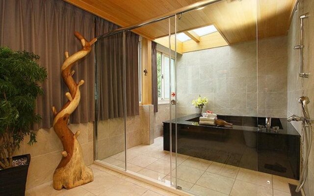 Yage Hotspring House
