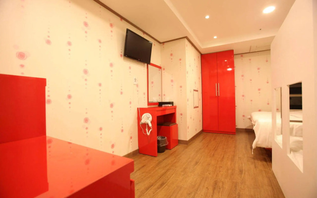 Myeongdong MOM House