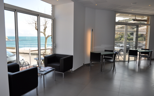 Les Elmes - Hôtel, Spa & Plage Privée