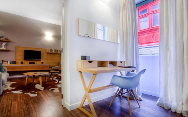 Premium Design Central Suite