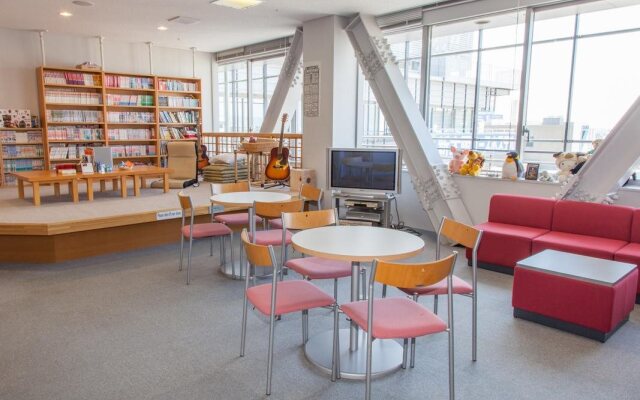 Shin-Osaka Youth Hostel