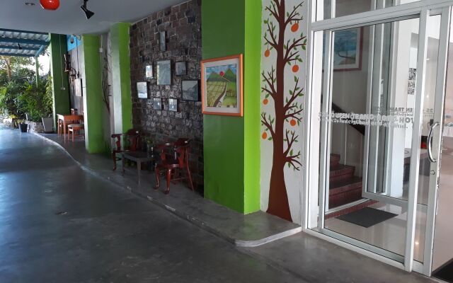 S2S Queen Trang Hotel