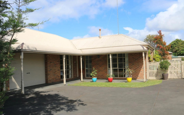 Stylish 2 Bedroom Unit