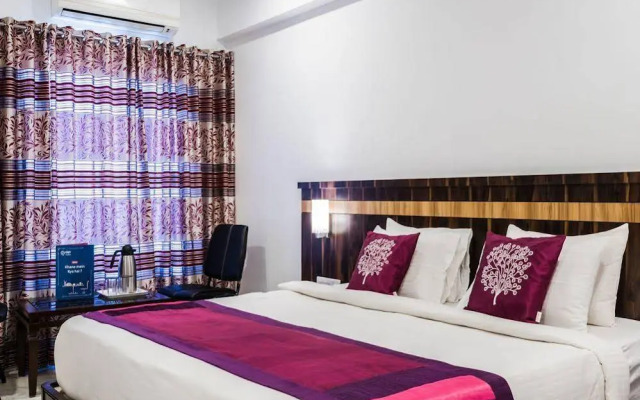 OYO Premium Lonavala Old Highway