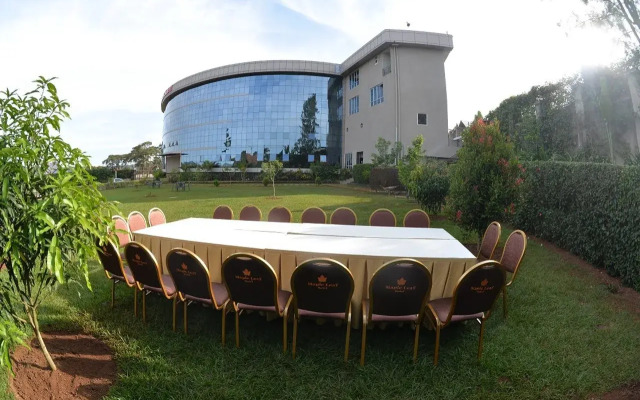 Maple Leaf Hotel