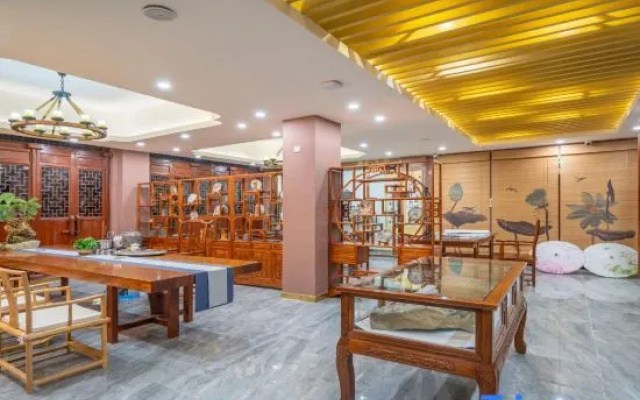 Jinbo Hotel (Chama Ancient City)