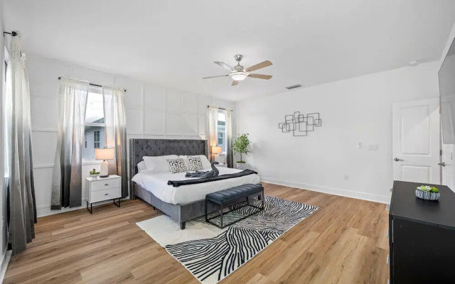 New-6br Discovilla- Sleeps16 Heated Pool & More