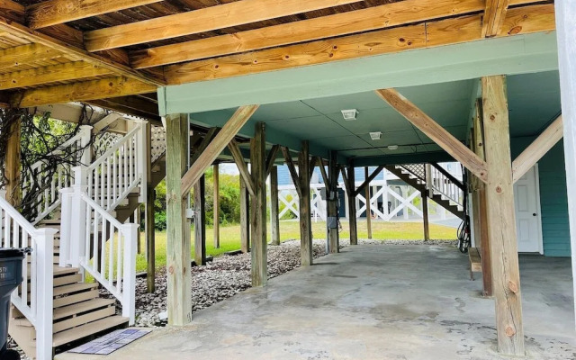 Fore Shore West- 4 Bedroom Home by RedAwning